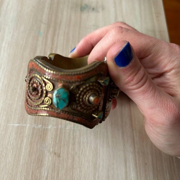 Vintage Handmade Turquoise Bracelet - Picture 4 of 6